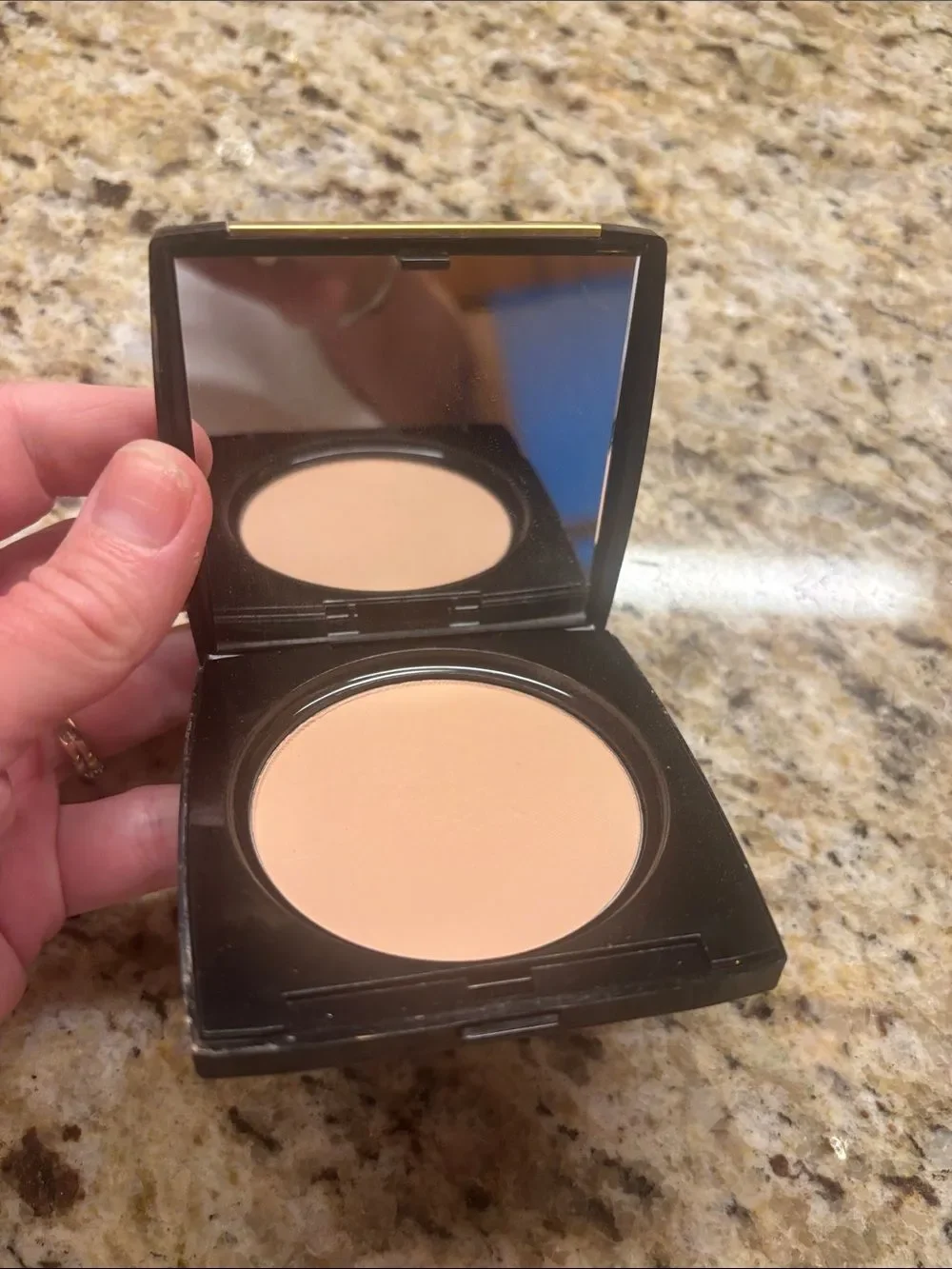 Lancome Matte Pressed Powder Compact - 31DC Bisque